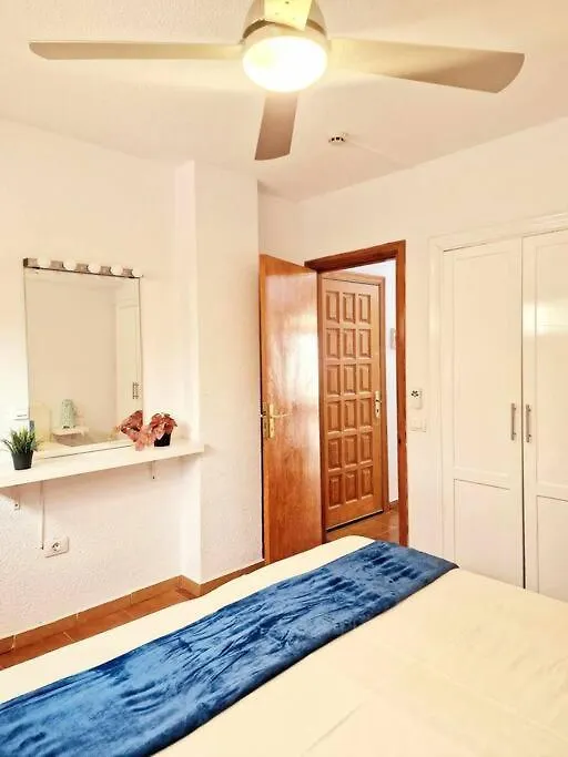 Comfortable Centrally Located Apartment Playa Feñabe